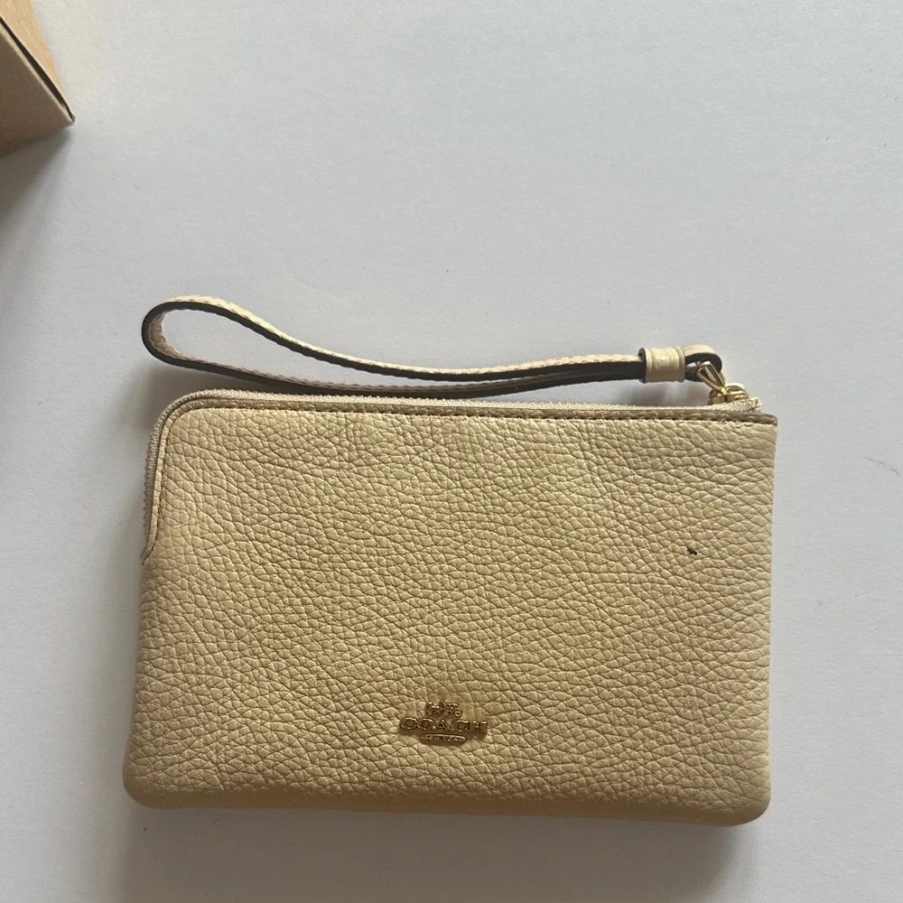 Coach Beige Peanuts Wristlet with Multicolor Character Motif - Picture 2 of 5